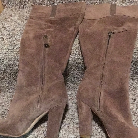 🎉🎈HOST PICK🎈🎉Joan and David Sterla suede boots - Picture 7 of 8